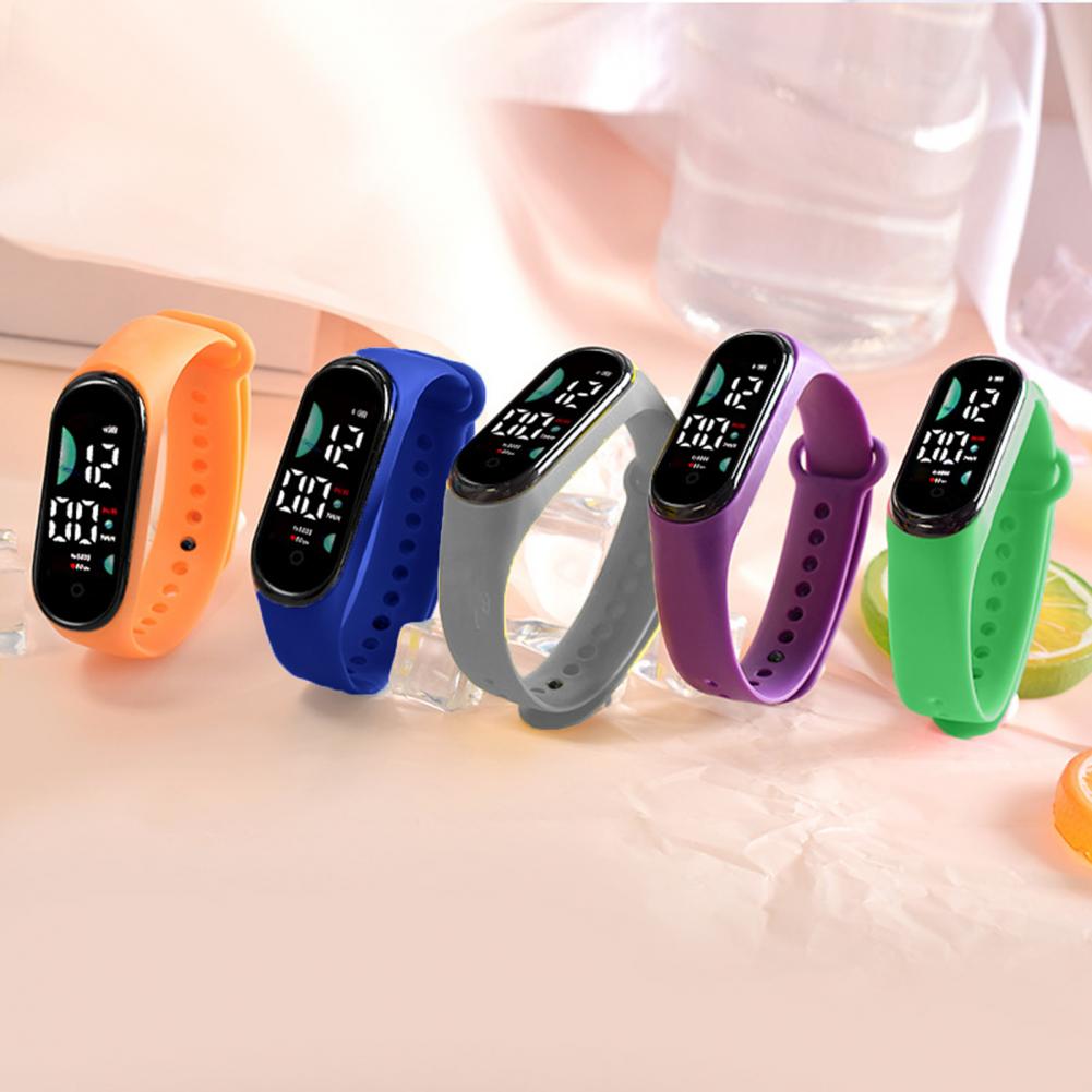 Smartwatch Digital Watches For Kid Boy - 子供のためのデジタルLED腕時計,防水ブレスレット,腕時計,漫画,誕生日プレゼント,男の子,女の子
